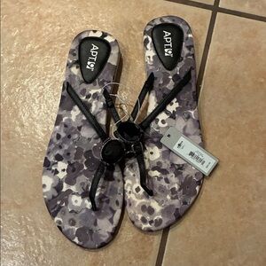 Apt. 9 Women's Black Sandals with Floral Soles